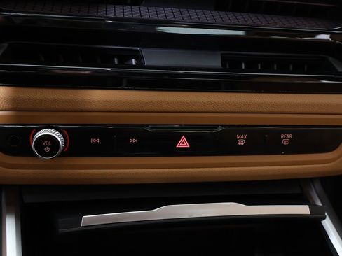 Used 2025 BMW 330i xDrive Sedan w/ M Sport Package image 52