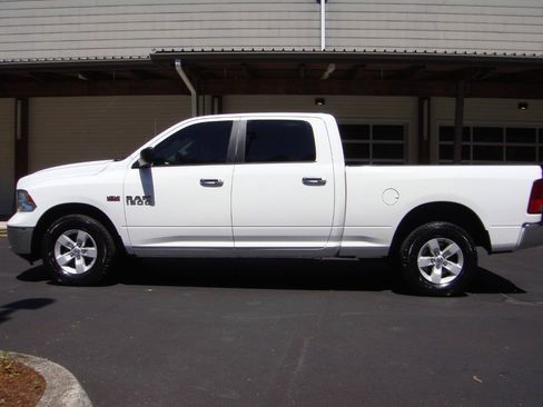 Used 2017 RAM 1500 Classic SLT AWD/4WD image 1