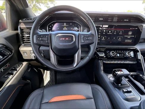 Used 2025 GMC Sierra 1500 AT4 w/ AT4 Premium Package AWD/4WD image 8