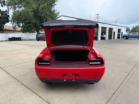 Used 2019 Dodge Challenger R/T Scat Pack w/ Driver Convenience Group RWD image 32