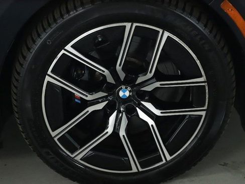 Certified 2023 BMW i7 xDrive60 image 11