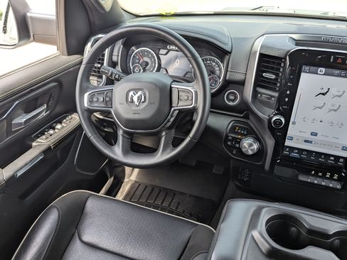 Used 2024 RAM 1500 Laramie AWD/4WD image 16