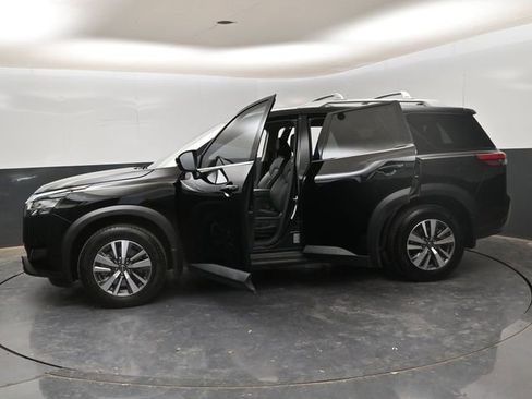 Used 2023 Nissan Pathfinder SL image 34