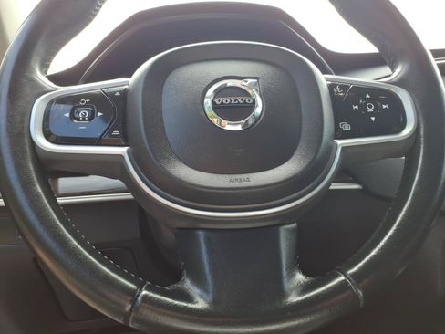 Used 2019 Volvo XC90 T5 Momentum w/ Multimedia Package AWD/4WD image 13