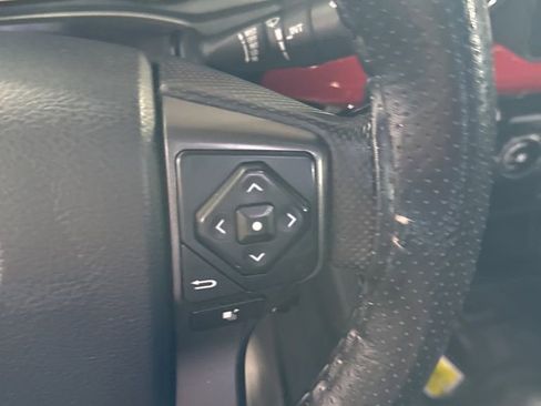 Used 2016 Toyota Tacoma SR image 38