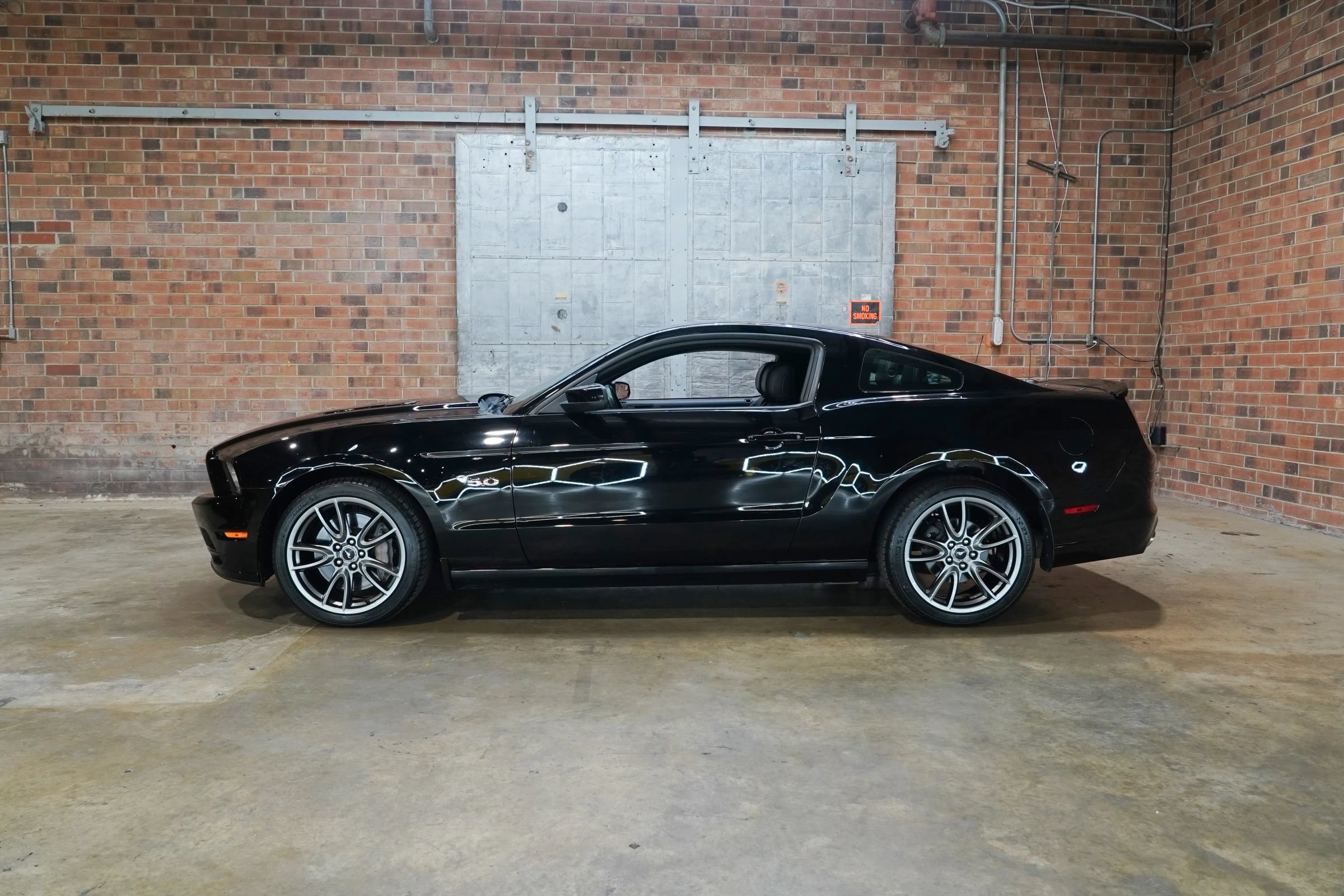 Used 2013 Ford Mustang GT Premium w/ Brembo Brake Pkg RWD image 1