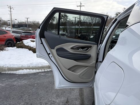 Used 2022 GMC Terrain Denali image 29