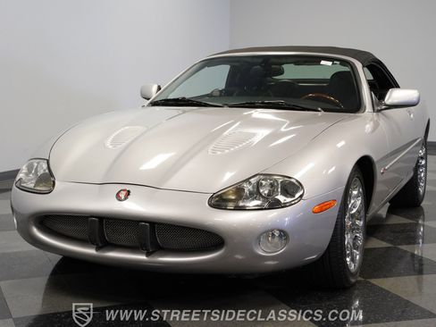 Used 2001 Jaguar XK8 Convertible image 18