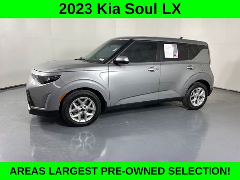 Used 2023 Kia Soul LX w/ Option Group 015 image 3