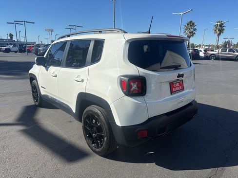 Certified 2020 Jeep Renegade Altitude image 5