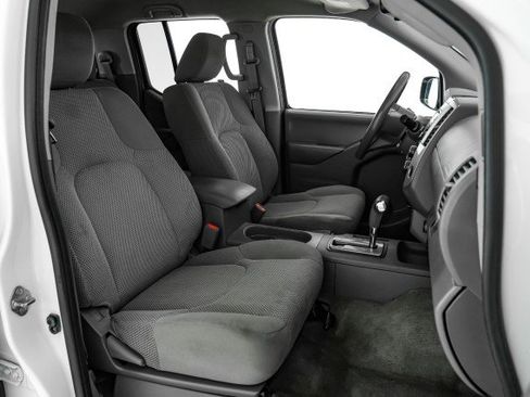 Used 2018 Nissan Frontier SV w/ Value Truck Package image 28