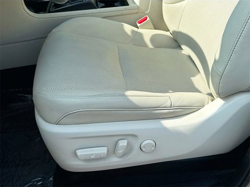 Used 2022 Lexus GX 460 Premium image 17