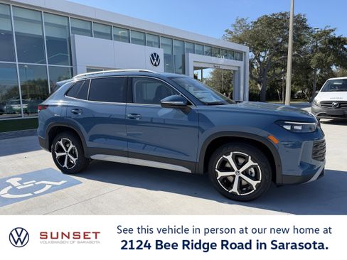 New 2026 Volkswagen Tiguan SE image 1