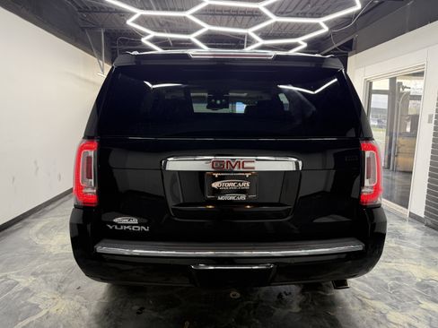 Used 2019 GMC Yukon Denali w/ Denali Ultimate Package AWD/4WD image 4