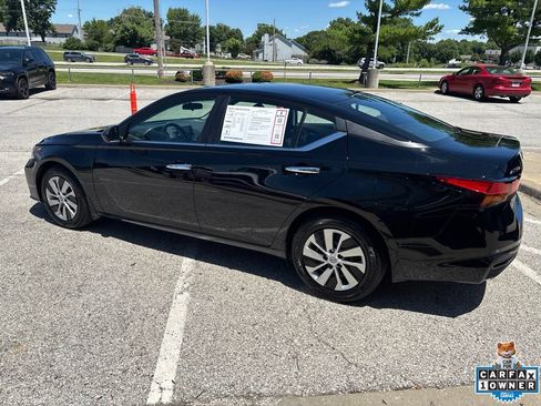 Used 2024 Nissan Altima 2.5 S FWD image 18