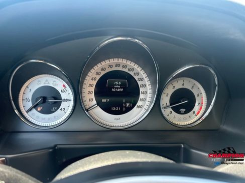Used 2015 Mercedes-Benz GLK 350 4MATIC image 11