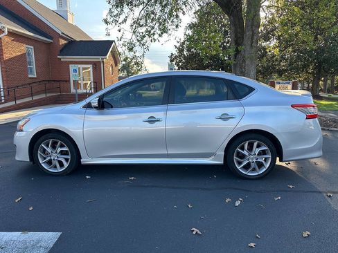 Used 2015 Nissan Sentra SR FWD image 9