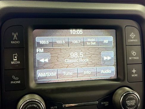 Used 2018 Jeep Wrangler Sport S image 15