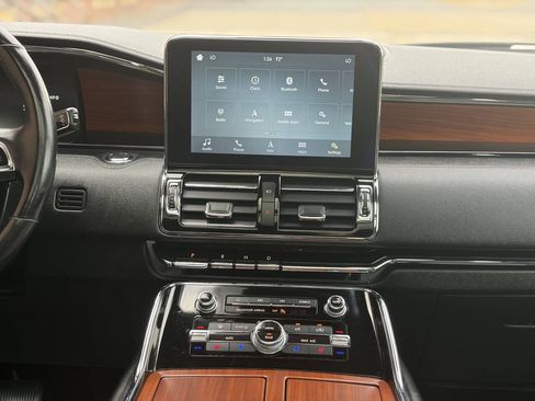 Used 2019 Lincoln Navigator Reserve w/ Cargo Package AWD/4WD image 27