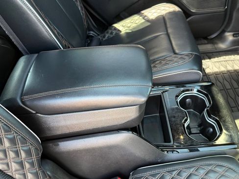 Used 2022 Jeep Grand Cherokee L Summit AWD/4WD image 30