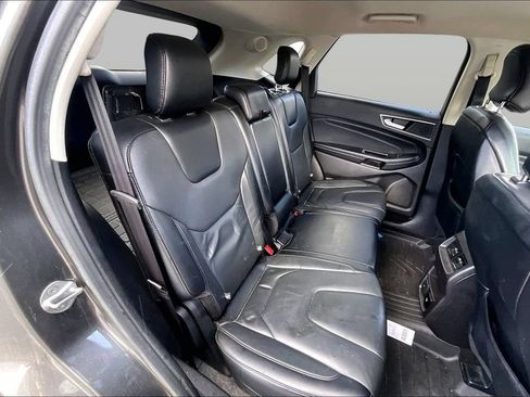 Used 2018 Ford Edge Titanium w/ Technology Package FWD image 27