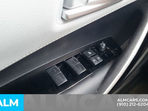 Used 2025 Toyota Corolla XSE FWD image 32