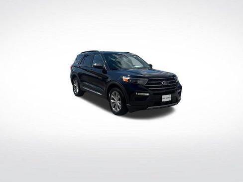 Used 2020 Ford Explorer XLT w/ Equipment Group 202A AWD/4WD image 7