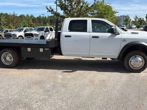 New 2026 RAM 5500 Tradesman w/ Chrome Appearance Group AWD/4WD image 7