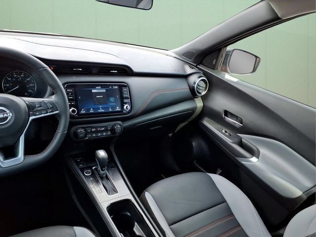 Used 2023 Nissan Kicks SR w/ SR Premium Package FWD image 19