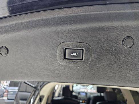 Used 2017 INFINITI QX80 2WD w/ Driver Assistance Package image 15