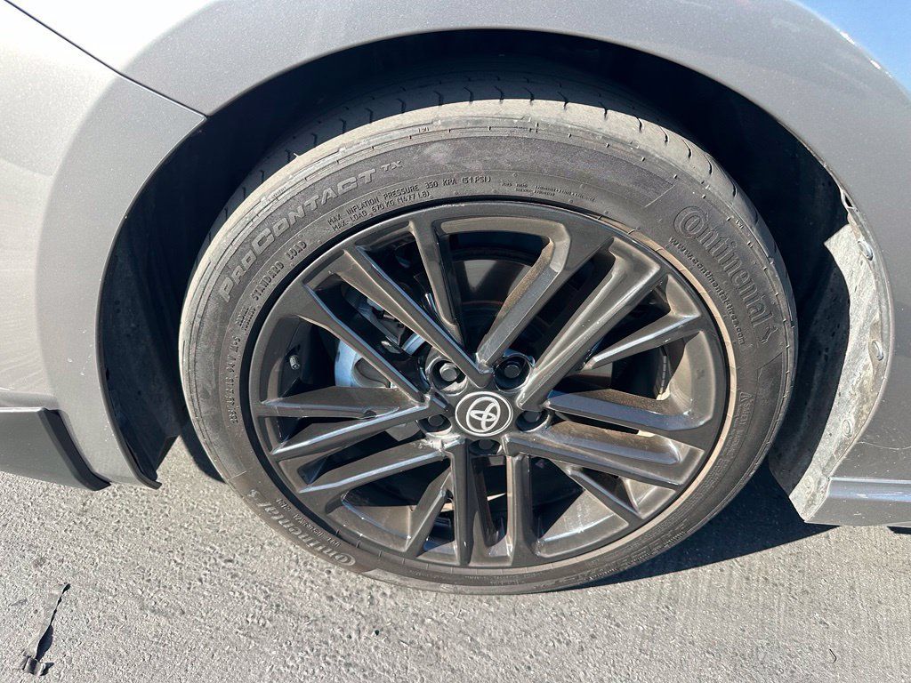 Used 2025 Toyota Camry SE FWD image 6
