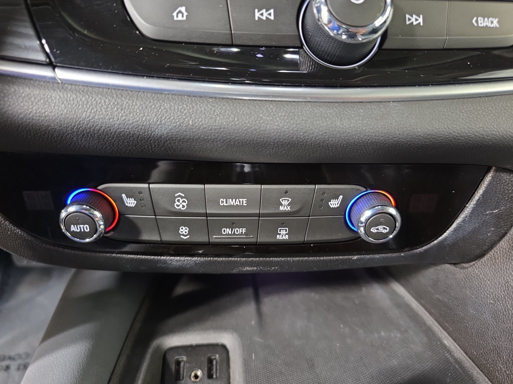 Used 2018 Buick Enclave Essence w/ Trailering Package FWD image 23