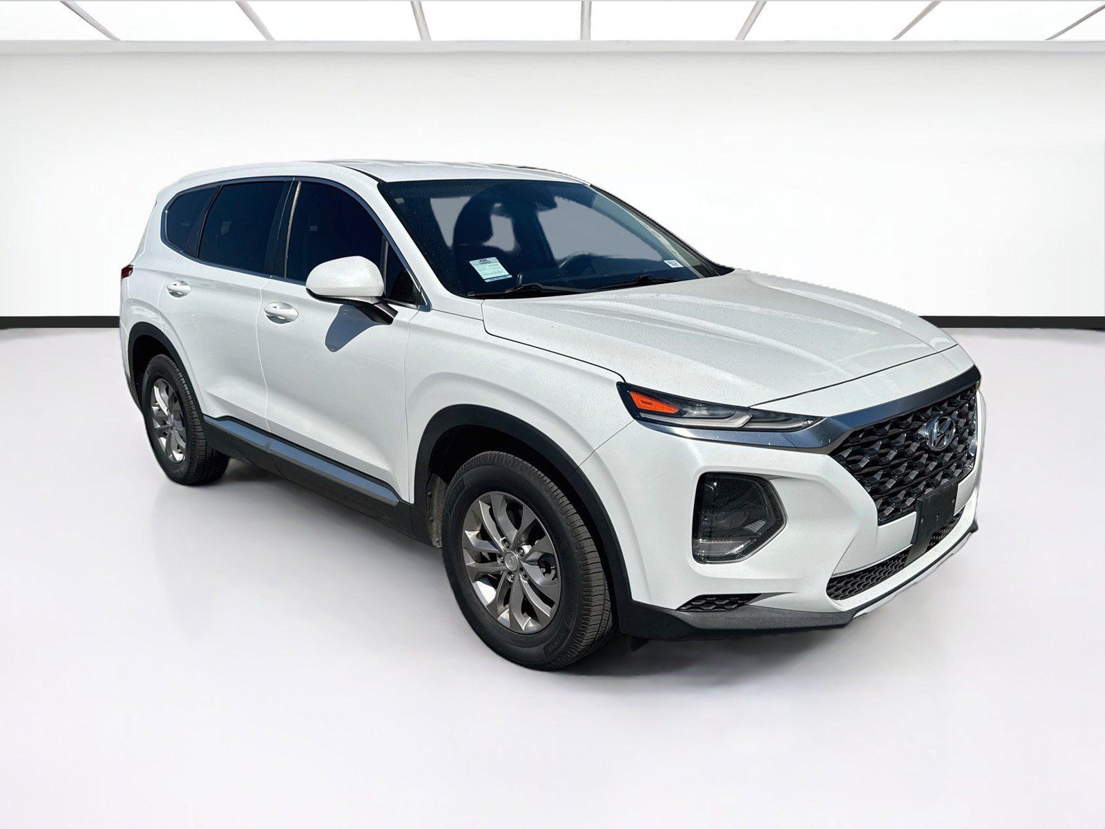 Used 2019 Hyundai Santa Fe SE AWD/4WD image 3