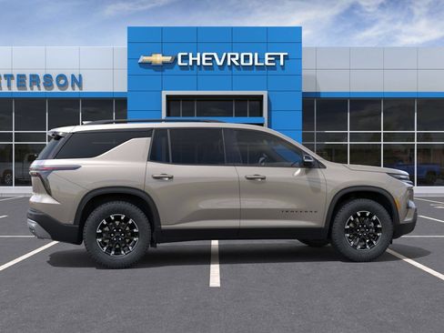 New 2026 Chevrolet Traverse Z71 w/ Enhanced Driving Package AWD/4WD image 4