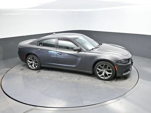 Used 2015 Dodge Charger SXT RWD image 36