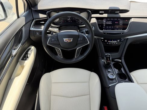 Used 2023 Cadillac XT5 Sportv AWD/4WD image 16