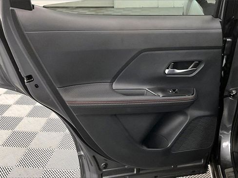 New 2025 Nissan Kicks SR w/ SR Premium Package image 32
