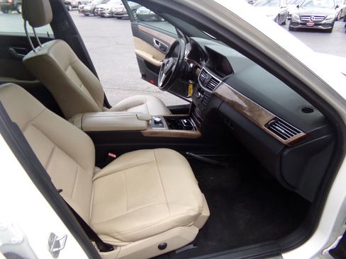Used 2013 Mercedes-Benz E 350 BlueTEC Sedan image 27