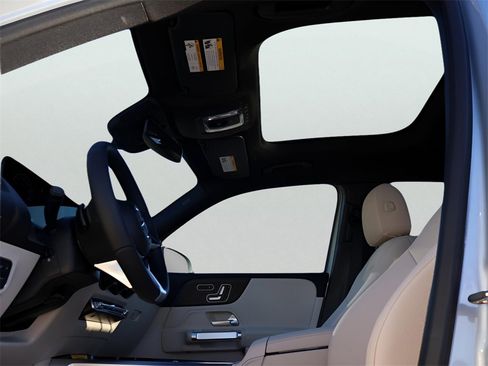 New 2026 Mercedes-Benz GLB 250 4MATIC image 40