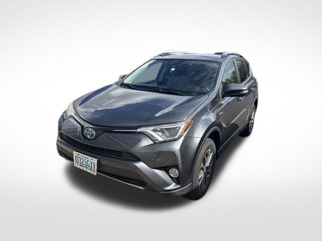 Used 2018 Toyota RAV4 XLE AWD/4WD image 4