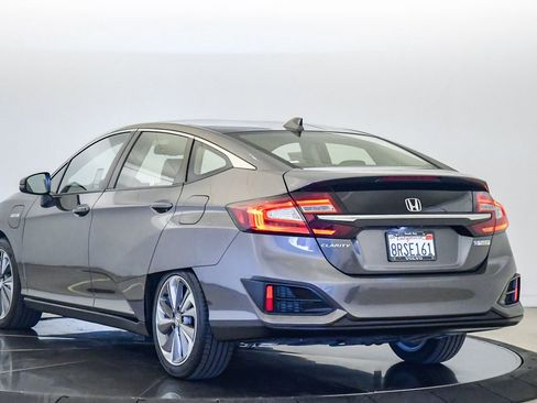 Used 2020 Honda Clarity Plug-In Hybrid image 2