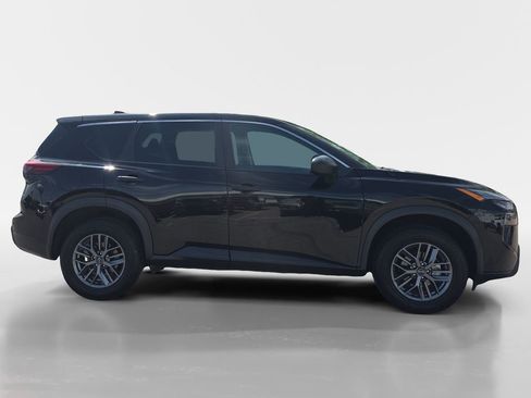 Used 2024 Nissan Rogue S AWD/4WD image 6