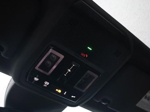 New 2025 Volkswagen ID.4 Pro S image 18