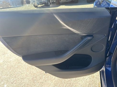 Used 2024 Tesla Model Y Long Range image 28