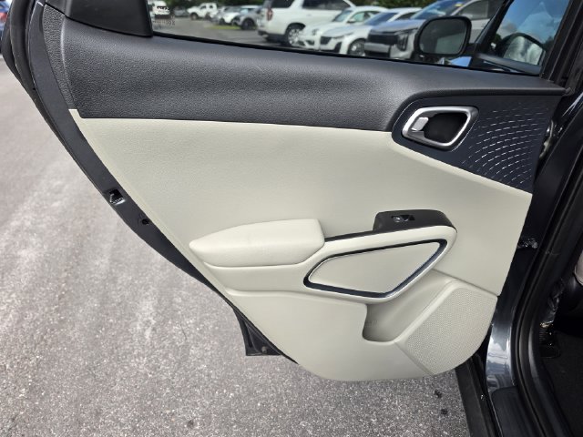 Certified 2024 Kia Soul EX FWD image 12