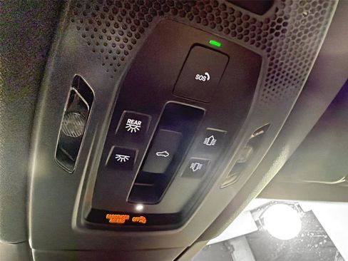 Certified 2026 Porsche Cayenne Coupe AWD/4WD image 24