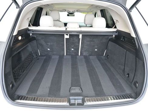 Used 2022 Mercedes-Benz GLE 350 4MATIC w/ Premium Package image 34