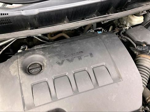 Used 2011 Toyota Matrix w/ Matrix Sport Pkg FWD image 28