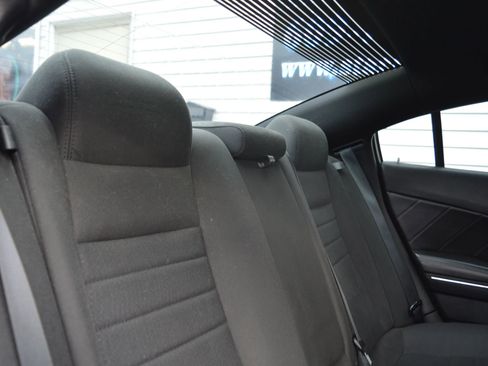 Used 2014 Dodge Charger R/T w/ Wheels & Tunes Group image 23