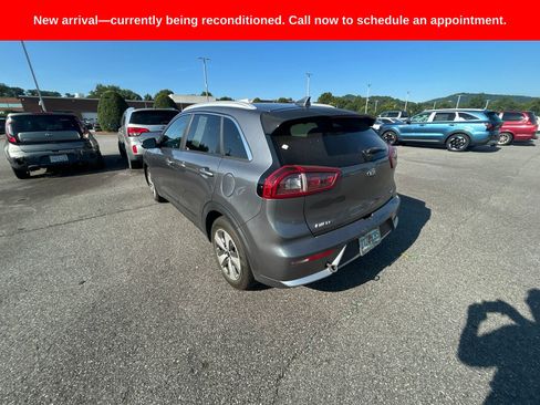 Used 2018 Kia Niro LX FWD image 8